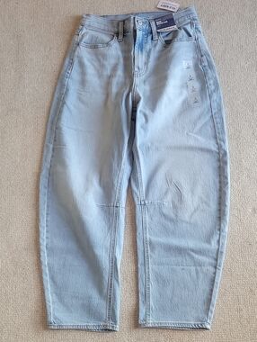 Old Navy Light Blue High Rise Barrel Leg Ankle Jeans - NWT